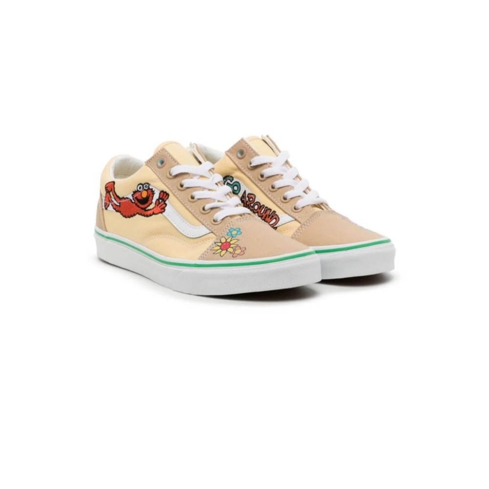 Size 5.5 (women’s) Elmo Vans. Limited edition-EUC